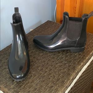 Black Chelsea Rain Boots